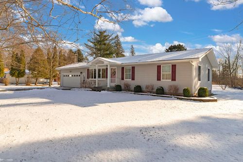 4590 Main Rd, Applegate, MI, 48401-9502 | Card Image