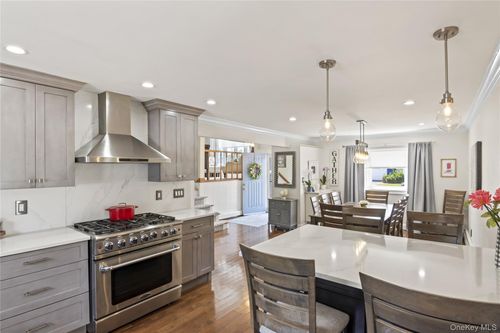 3483 Steven Rd, Baldwin, NY, 11510-5049 | Card Image