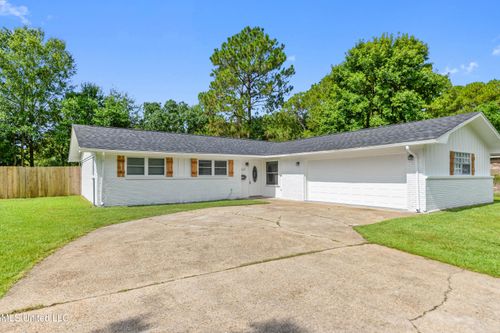 2607 Calle De Feliz St, Gautier, MS, 39553-6848 | Card Image