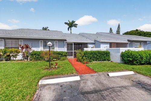 4305 Lucerne Villas Ln, Lake Worth, FL, 33467-8890 | Card Image