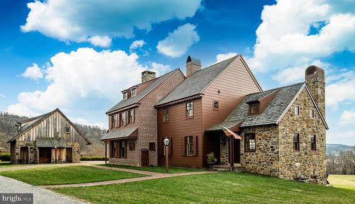 202 Privet Ln, ELVERSON, PA, 19520-8737 | Card Image