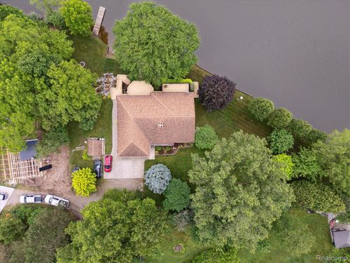3817 Lake Lapeer Dr, Metamora, MI, 48455-9613 | Card Image