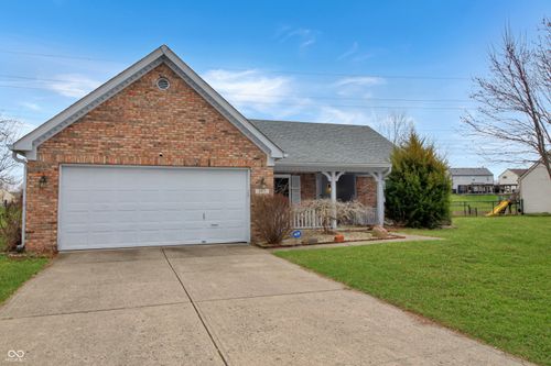 367 Grove Ct, Greenwood, IN, 46142-2118 | Card Image
