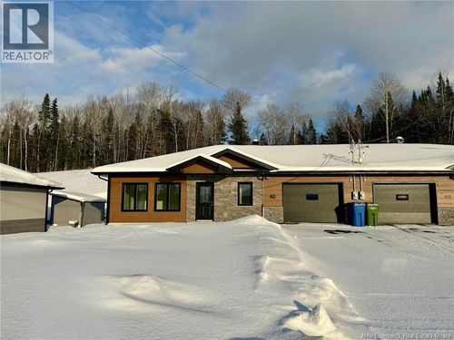 40 Rue Des Melezes, Edmundston, NB, E3V0H5 | Card Image