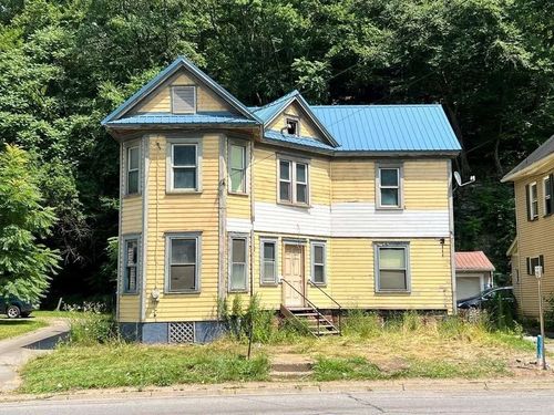 729 15th St, Franklin, PA, 16323-1629 | Card Image