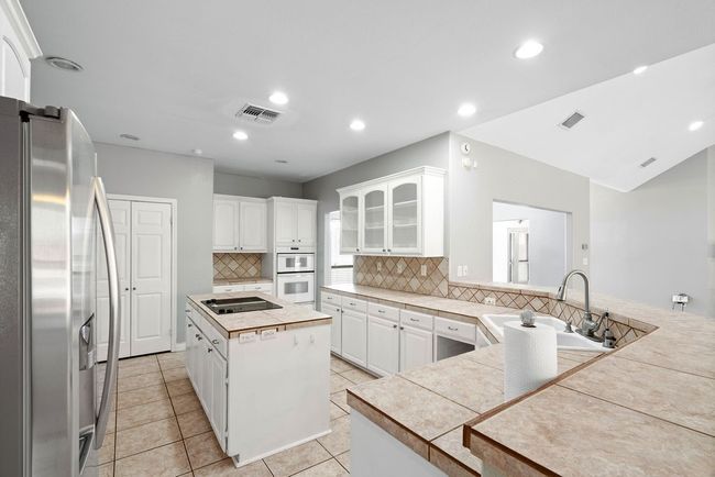 2214 N Mccampbell St, House other with 3 bedrooms, 3 bathrooms and null parking in Aransas Pass TX | Image 4