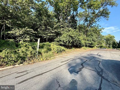 3415 Stoner Ave, Reading, PA, 19606-2334 | Card Image