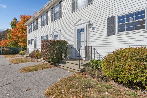 34-240 Barnstable Rd, South Portland, ME, 04106-7813 | Card Image
