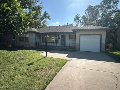 611 Harding St, Wichita, KS, 67208-3528 | Card Image