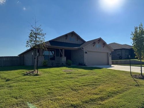 490 Elena Dr, Blanchard, OK, 73010-5320 | Card Image