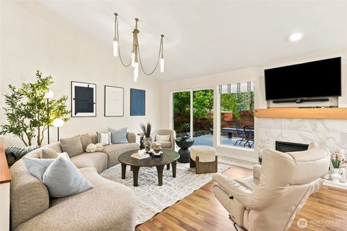 1-15825 Village Green Dr, Mill Creek, WA, 98012-5801 | Card Image