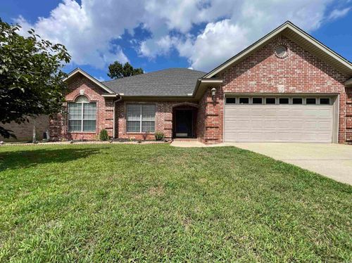 111 Orleans Dr, Maumelle, AR, 72113-6770 | Card Image