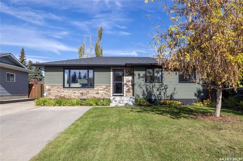 3927 Parkdale Rd, Saskatoon, SK, S7H5B3 | Card Image