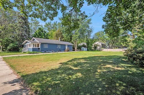 1006 Saint Joseph St, South Haven, MI, 49090-1607 | Card Image
