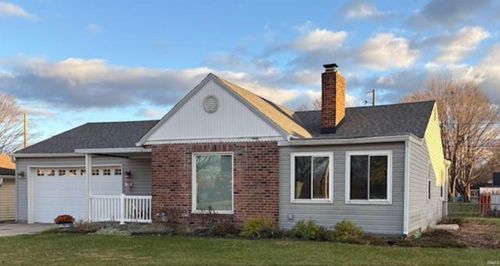 8201 W Smith St, Yorktown, IN, 47396-6804 | Card Image