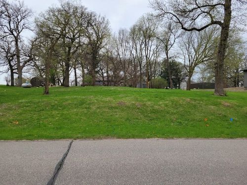 25989 Oak Ln, Spirit Lake, IA, 51360-6846 | Card Image