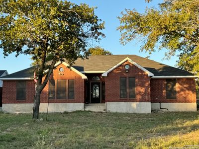 133 County Road 7724, House other with 4 bedrooms, 2 bathrooms and null parking in Natalia TX | Image 1