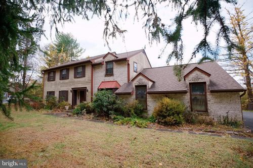 2713 Center St, BETHLEHEM, PA, 18017-3769 | Card Image