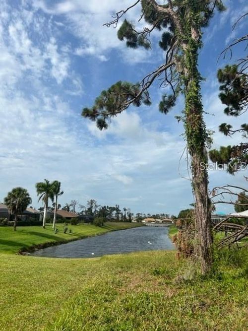 23 Medalist Cir, Rotonda West, FL, 33947-2107 | Card Image