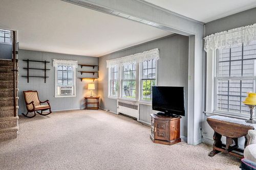 177 Park Ave, Williston Park, NY, 11596-1131 | Card Image