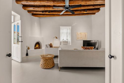 6-447 Cerrillos Rd, Santa Fe, NM, 87501-2660 | Card Image
