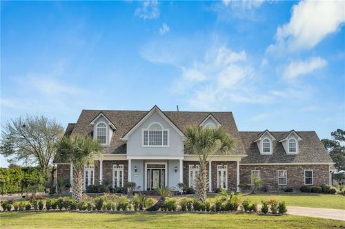 3633 Lake Michel Ct, Gretna, LA, 70056-8324 | Card Image