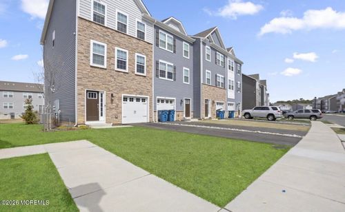279 Mantoloking Dr, Jackson, NJ, 08527-3226 | Card Image