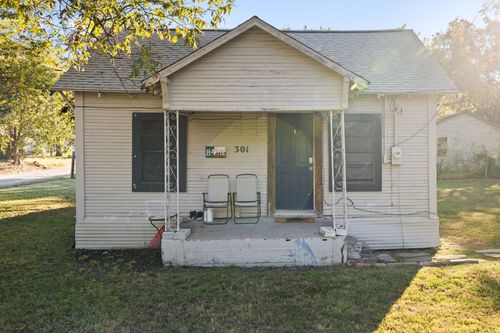 301 S Morrow St, Blue Ridge, TX, 75424-4477 | Card Image