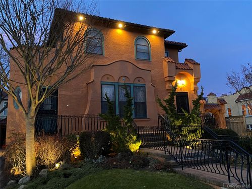 47 E Penn Street, Long Beach, NY, 11561 | Card Image