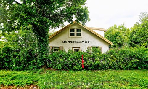 149 Worsley St, Barrie, ON, L4M1M3 | Card Image