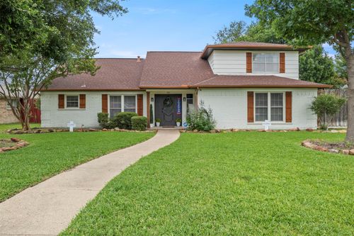 901 Serenade Ln, Richardson, TX, 75081-4428 | Card Image