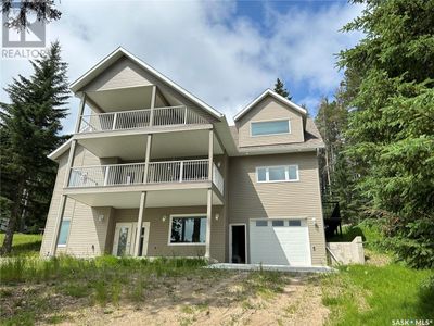 209 Ben Nevis Dr, House other with 4 bedrooms, 4 bathrooms and null parking in Maple Creek SK | Image 2