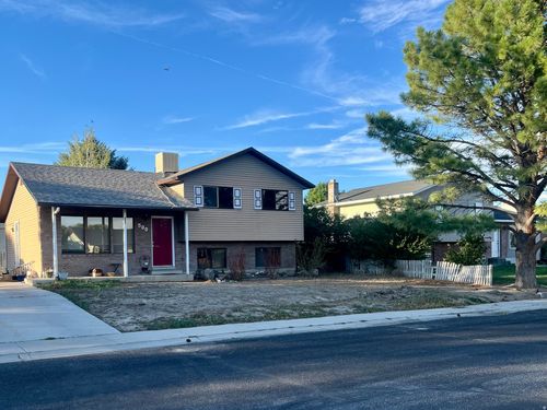500 W Ferron Creek Dr, Ferron, UT, 84523-7728 | Card Image