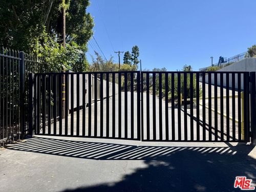 15434 Kings Ct, LOS ANGELES, CA, 90077 | Card Image