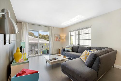 a204-1150 Madruga Ave, Coral Gables, FL, 33146 | Card Image
