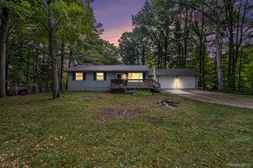 14478 Duffield Rd, Montrose, MI, 48457-9432 | Card Image