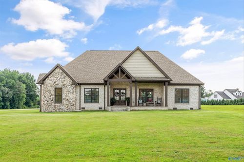 11704 New Cut Rd, Athens, AL, 35611-6389 | Card Image