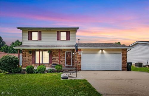 5604 Perry Hills Dr Sw, Canton, OH, 44706-3340 | Card Image