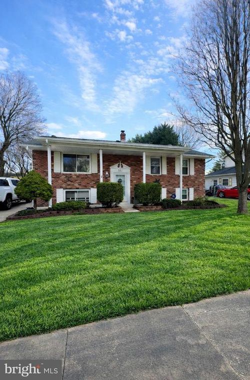 721 N West St, DOVER, DE, 19904-2857 | Card Image