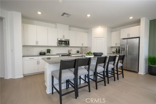  Plantain Way, Fontana, CA, 92336 | Card Image