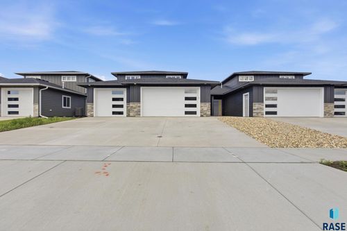 220 E Ivy Rd Road, Tea, SD, 57064 | Card Image