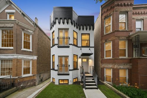 2334 N Oakley Ave, CHICAGO, IL, 60647-3262 | Card Image