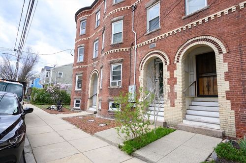 132 Ellington St, Boston, MA, 02121-3773 | Card Image