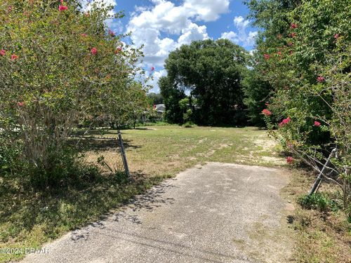 141 Evergreen Ter, Deland, FL, 32724-1208 | Card Image