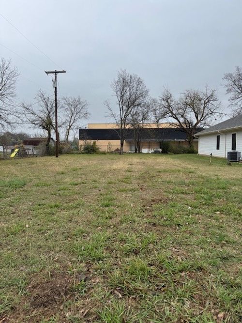 1328 Franklin Ave, Bonham, TX, 75418-2922 | Card Image