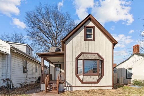 811 Centreville Ave, Belleville, IL, 62220-2307 | Card Image