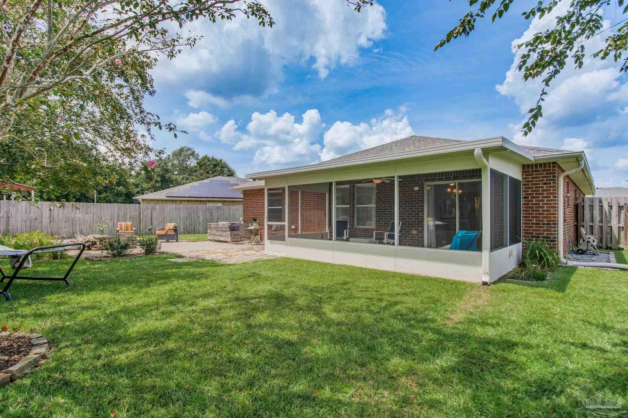 Hilarita Cir, Pace, FL 32571