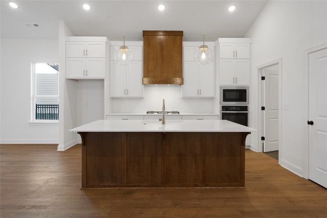 Cabinets to Ceiling | Image 4
