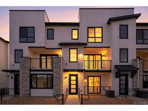 unit-2-2076 S Holly St, Denver, CO, 80222-4885 | Card Image