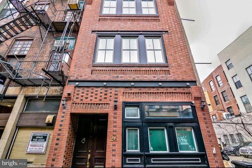 26 S Strawberry St, PHILADELPHIA, PA, 19106-2807 | Card Image